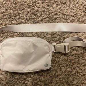 Lululemon Belt Bag - Opal White